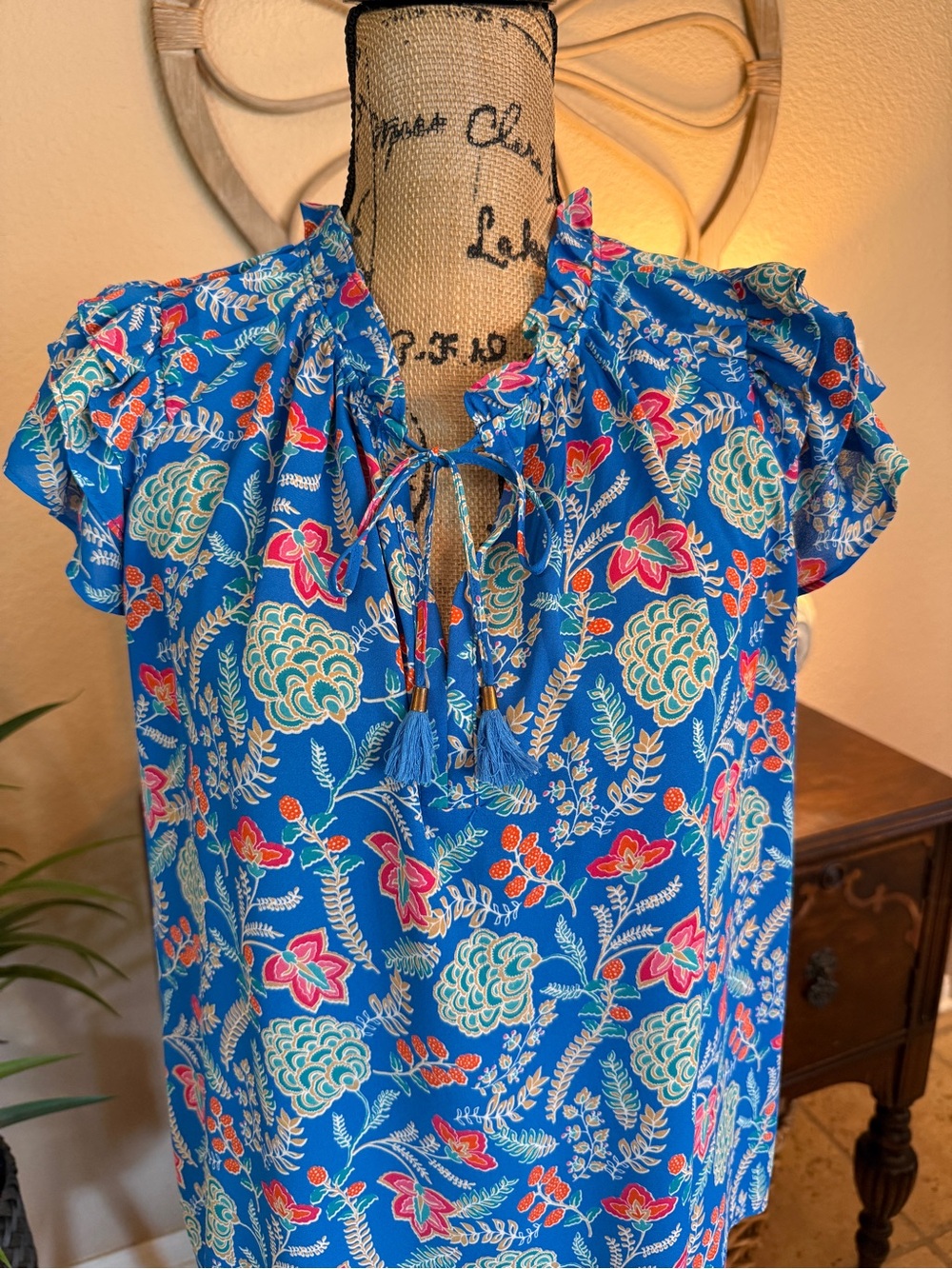 Rose & Olive Turquoise Floral Tie-Neck Flutter Sleeve Blouse